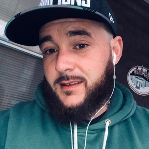 Meet your Posher, Aaron